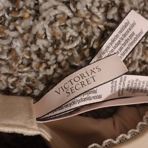 Bra - Picture 2 of 2